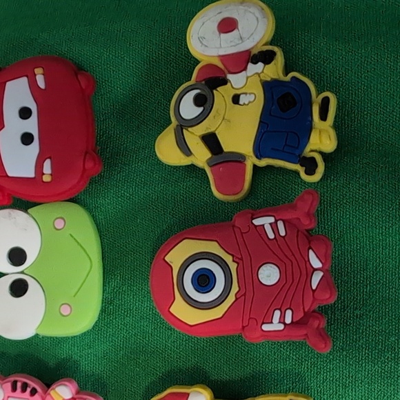 Crocs Jibbitz Bundle of 11 Kids Animated Characters Hello Kitty Monkeys Frog New - Picture 5 of 6